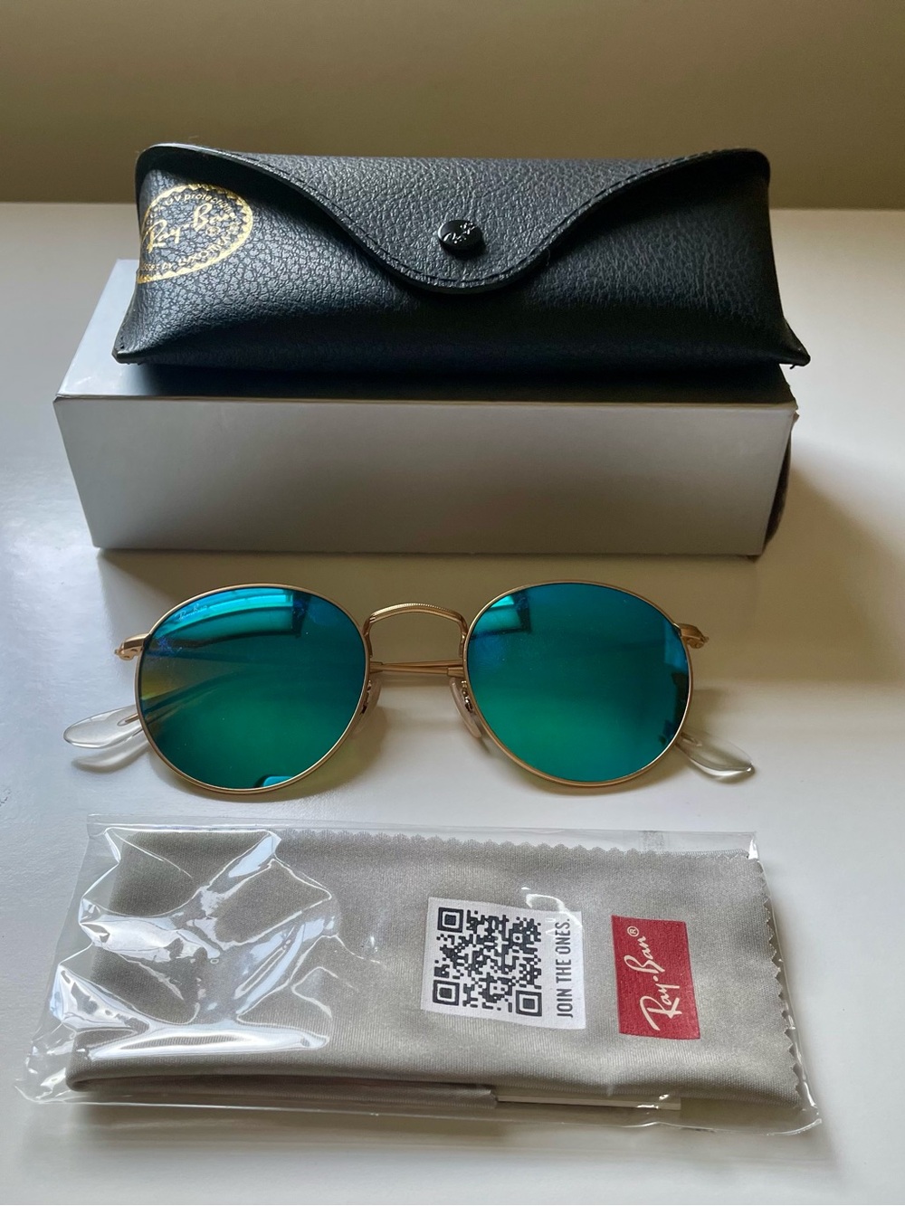 Ray-Ban NEW Gold Frame Sunglasses with Blue Flash Polarized Lenses